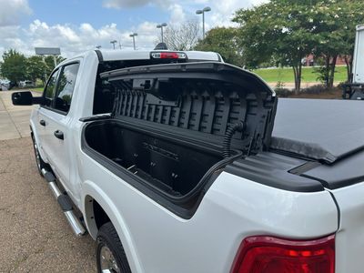2025 RAM 1500 - Photo 28