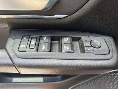 2025 RAM 1500 - Photo 21