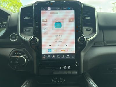 2025 RAM 1500 - Photo 15