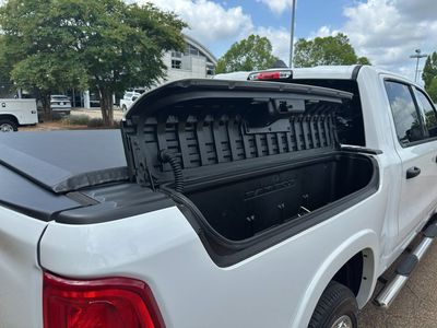2025 RAM 1500 - Photo 32