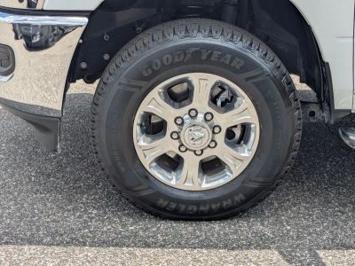 2024 Ram 2500 — photo 10 view