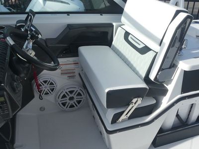 2026 Blackfin 252DC - Photo 28