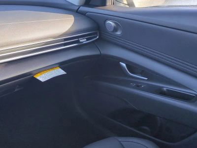 2026 Hyundai ELANTRA — photo 18 view