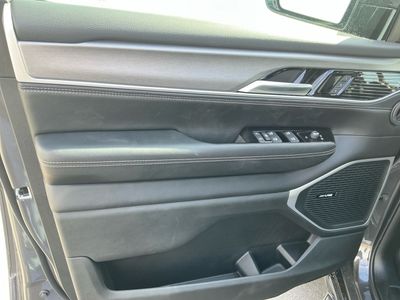 2026 Jeep Grand Wagoneer — photo 15 view