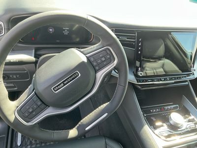 2026 Jeep Grand Wagoneer — photo 14 view