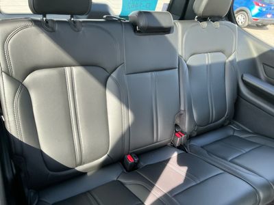 2026 Jeep Grand Wagoneer — photo 19 view