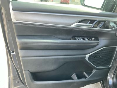 2026 Jeep Grand Wagoneer — photo 17 view