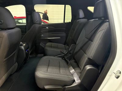 2026 Chevrolet Traverse — photo 18 view