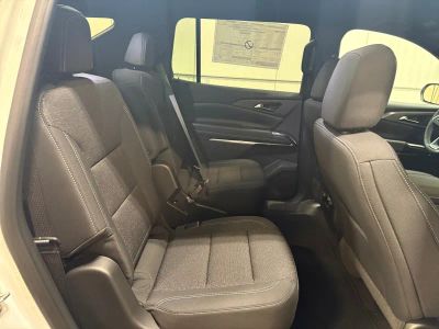 2026 Chevrolet Traverse — photo 14 view