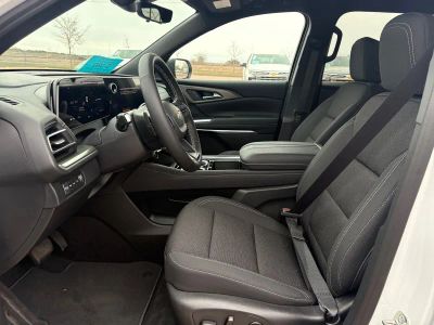2026 Chevrolet Traverse — photo 9 view