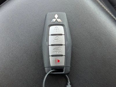 2024 Mitsubishi Outlander — photo 32 view