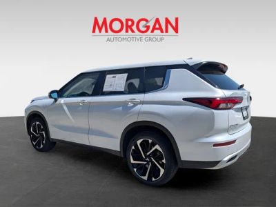 2024 Mitsubishi Outlander — engine compartment view