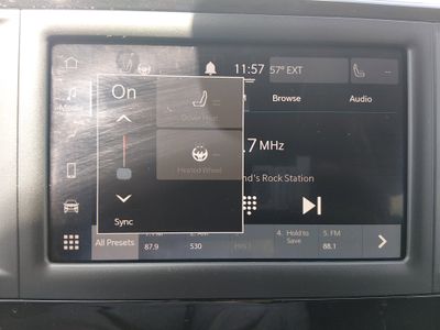 2023 Chrysler Voyager - Photo 17