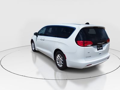 2023 Chrysler Voyager - Photo 5