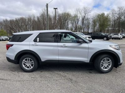 2026 Ford Explorer - Photo 2