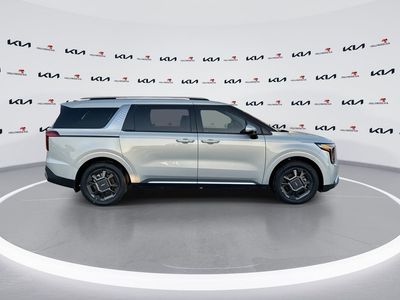 2026 Kia Carnival Hybrid — photo 9 view