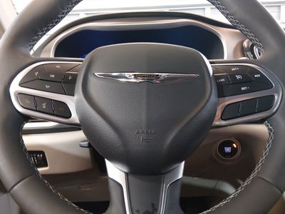 2024 Chrysler Voyager - Photo 12