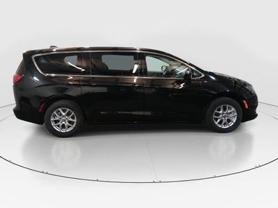 2024 Chrysler Voyager - Photo 8