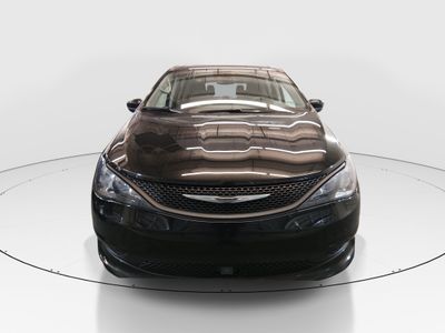 2024 Chrysler Voyager - Photo 2