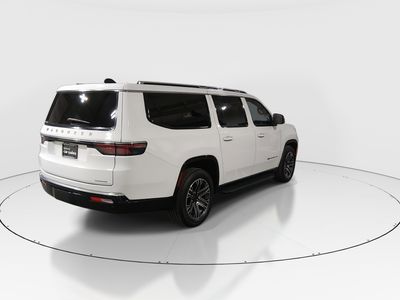 2024 Jeep Wagoneer L - Photo 7