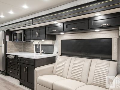 2025 Newmar Bay Star - Photo 11