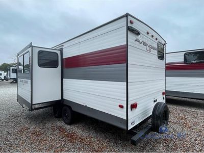 2025 Prime Time Avenger LE — rear three-quarter view