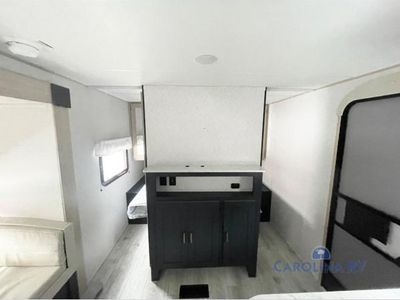 2025 Prime Time Avenger LE — photo 9 view