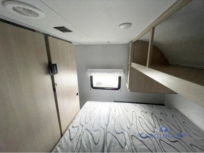 2025 Prime Time Avenger LE — photo 12 view
