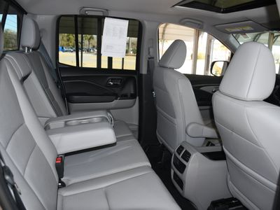 2022 Honda Ridgeline - Photo 19
