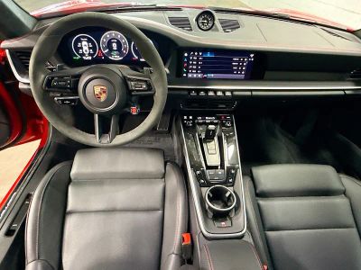 2026 Porsche 911 — photo 15 view