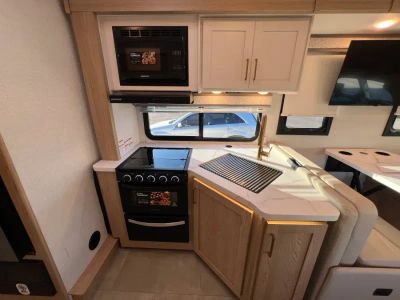 2027 Thor Motor Coach CHATEAU — photo 8 view