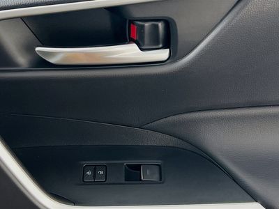 2025 Toyota RAV4 Hybrid - Photo 28