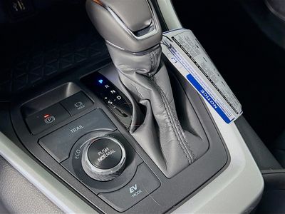 2025 Toyota RAV4 Hybrid - Photo 21