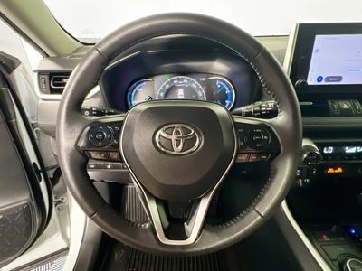 2025 Toyota RAV4 Hybrid - Photo 15
