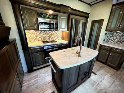 2019 Keystone Montana - Photo 11