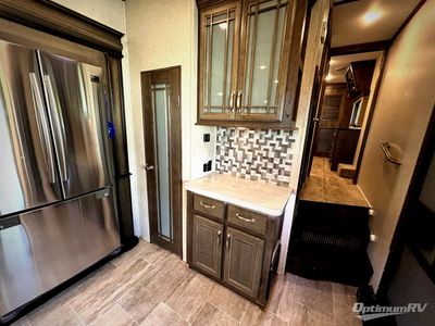 2019 Keystone Montana - Photo 13