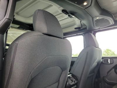 2026 Jeep Wrangler — photo 9 view