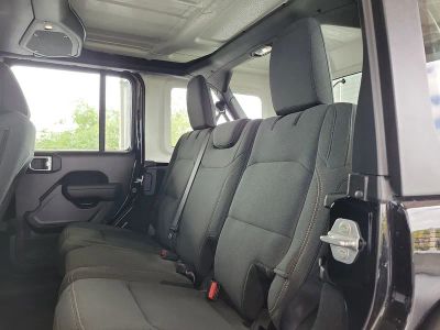 2026 Jeep Wrangler — photo 7 view