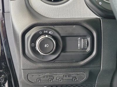 2026 Jeep Wrangler — photo 20 view
