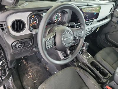 2026 Jeep Wrangler — photo 15 view