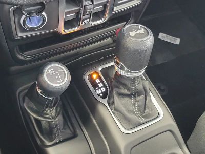 2026 Jeep Wrangler — photo 30 view