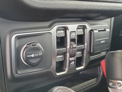 2026 Jeep Wrangler — photo 14 view