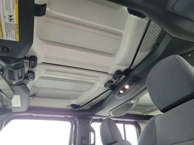 2026 Jeep Wrangler — photo 19 view