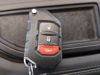 2024 Jeep Wrangler — photo 15 view