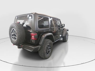2024 Jeep Wrangler — photo 7 view