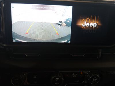 2024 Jeep Wrangler — photo 17 view