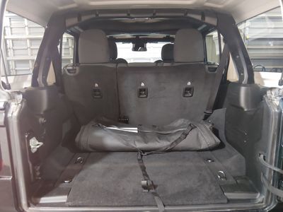 2024 Jeep Wrangler — photo 11 view