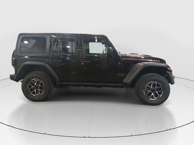 2024 Jeep Wrangler — photo 8 view