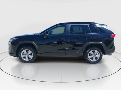 2025 Toyota RAV4 - Photo 4
