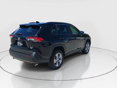 2025 Toyota RAV4 - Photo 7